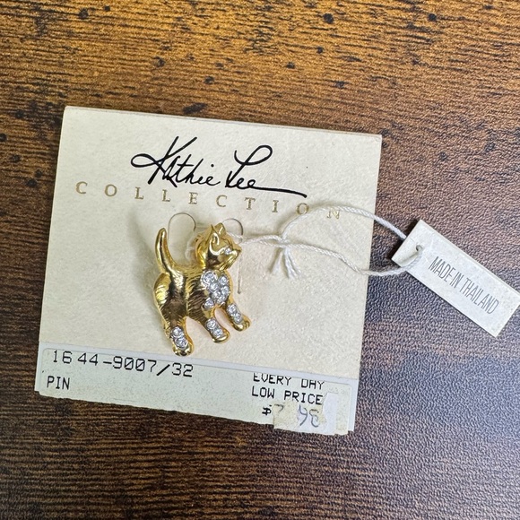 Crystal Kitty Cat Brooch Gold Tone Vintage Pin Dainty New Old Stock Kathie Lee - Picture 2 of 7